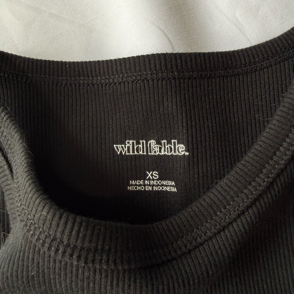 Black Ribbed Tank Top - Picture 3 of 4